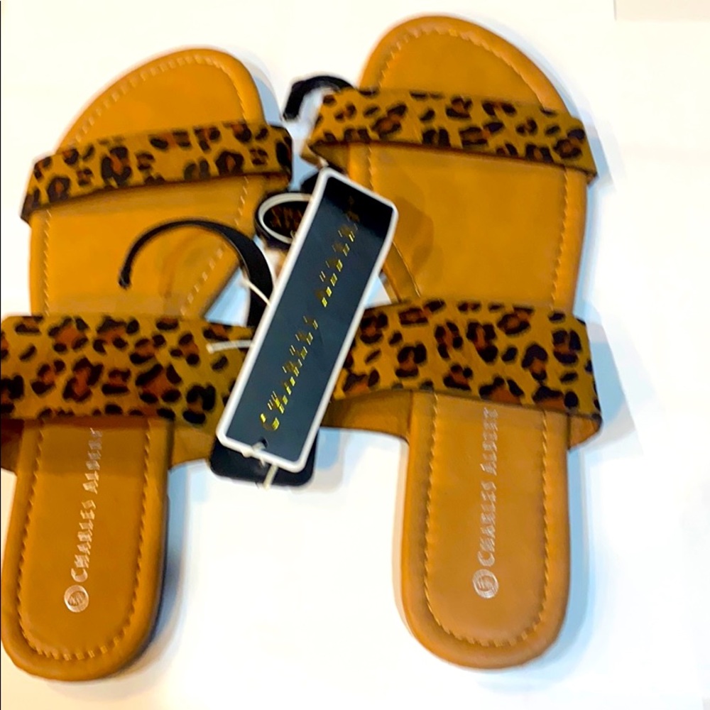 Gorgeous Charles Albert Flat Detailed Sandal🎁. - Picture 6 of 10